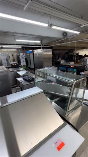 Everything your kitchen needs — all in one auction! 🍽️🔥 Join us Wednesday, 1/7 at 8:30 AM for our Restaurant Equipment Auction featuring kitchen supplies, ovens, prep tables, bakery racks, mixers, freezers & more. 👉 Live & online bidding available 📍1141 Wea Wit Street, East Earl, PA Visit www.paauctioncenter.com/upcoming-auctions | PA Auction Center, LLC