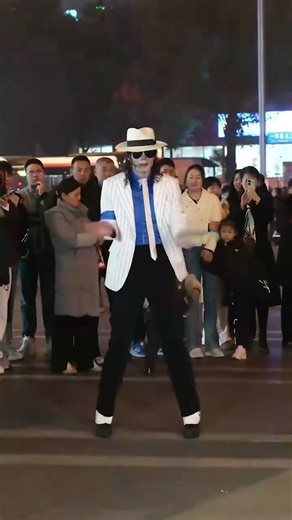 Michael Jackson Dance Style Explained Through Smooth Footwork 🔥