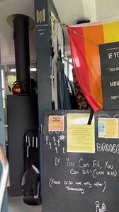 How cool is this School Bus Cafe!! 📷 By @melissamale @skool_beans | Alternative Brewing