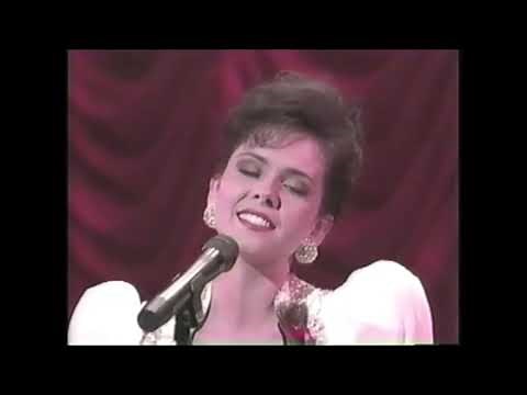 Leanza Cornett wins Miss America 1993 singing "A New Life"