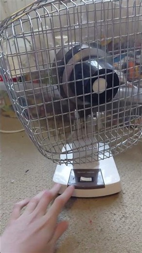 1990s Xpelair Taurus T8 desk fan