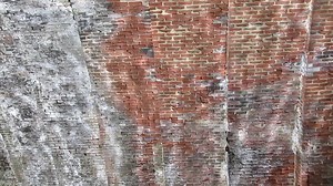 File:Reflections in the Seldom Seen Arch.webm - Wikimedia Commons