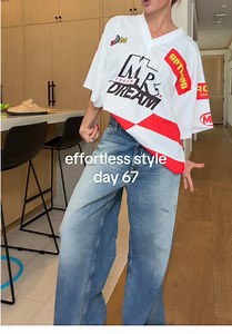 Styling Baggy Jeans: Proportions Matter