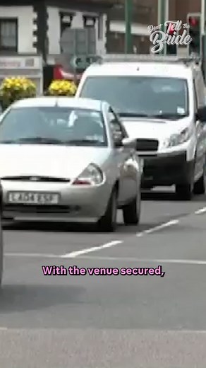 This wedding was... out of this world! 👽 #donttellthebride #dttb #alien #alienwedding | Don't Tell The Bride