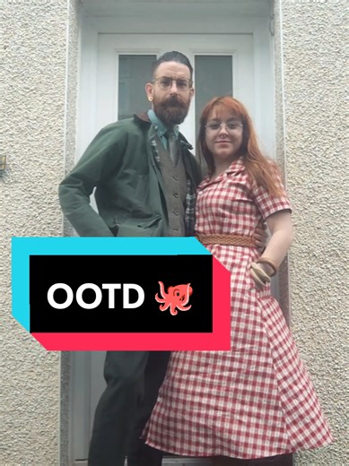 OOTD 🐙: I feel like algae floating on a sea. Christmas was surreal with all the free time and mince pies. Back to work now though. Goodbye mince pies until we meet again next year. #ootd #outfit #tie #waistcoat #waxjacket