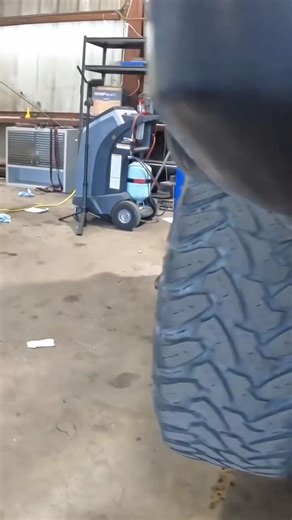 Rear Locker NOT Locking!#mechanical #mechanic #automobile #restoration #hvacsystems #repair #fix #mechanic | Rainman Rays Repairs