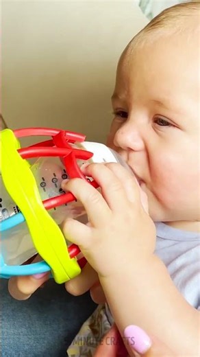 I help my baby hold his bottle 🍼Baby in a car hacks #5MinuteBeat