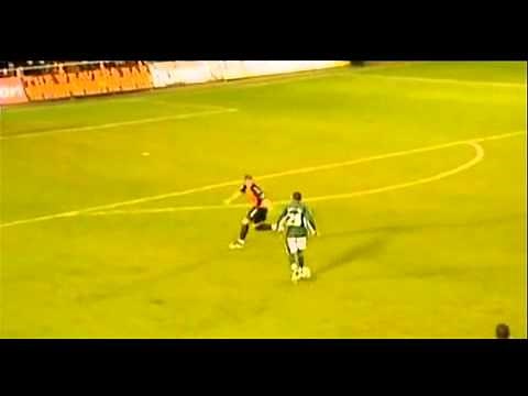 Scott Sinclair wonder goal for Plymouth vs Barnet