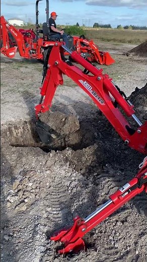 Kioti tractor loader backhoe | Subcompact tractor