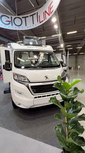 Giottiline Compact C 66 . 660 x 215 x 280 cm 3500 kg (2584 kg in ordine di marcia) 4 posti 💺 2 posti letto 🛏️ Prezzo a partire da: 55.300 € . #camper #camperonline #giottiline #campingcar #reisemobil #compact | Camperonline viaggi in camper di qualità