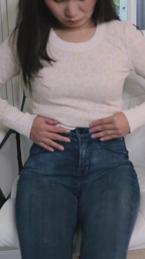 Do’s and don'ts if you have a muffin top! These tips will help your muffin top be less noticeable! #muffintop #stylingtips #stylinginspiration #styling #fashionstyle | Petite Dressing