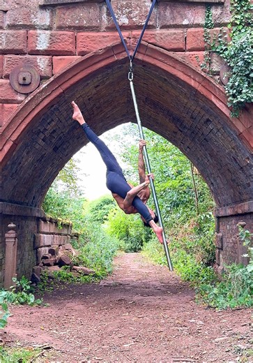 Flying Pole: A New Trend for Aerialists