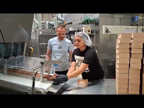 Sindyanna in Pacha - Peace Bread