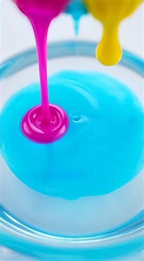 Liquid Ink Drop Bloom – Hypnotic Macro Slow Motion