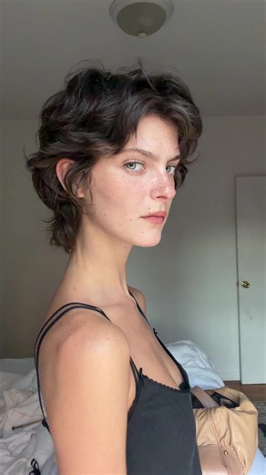 chloe (@chloe_reyse)’s video of Hair Curls