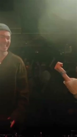 The crowd understood the assignment 🗣️ ID: IDEMI & Lustral - ‘Everytime’