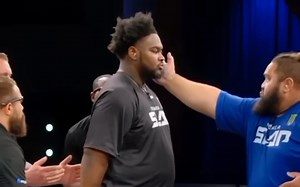 Power slap：颤抖！感受巴掌的怒吼吧！