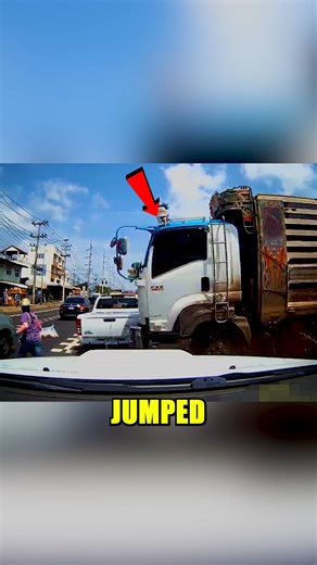 Narrow Escape as Truck Loses Control in Buri Ram, Thailand On May 28, 2022, in Buri Ram, Thailand, a truck lost control and jumped the median, almost hitting a pedestrian. Luckily, no one was injured. The incident serves as a stark reminder to stay alert on the roads and prioritize safety at all times. #RoadSafety #BuriRam #CloseCall #TrafficAccident #StayAlert | Dash Crash