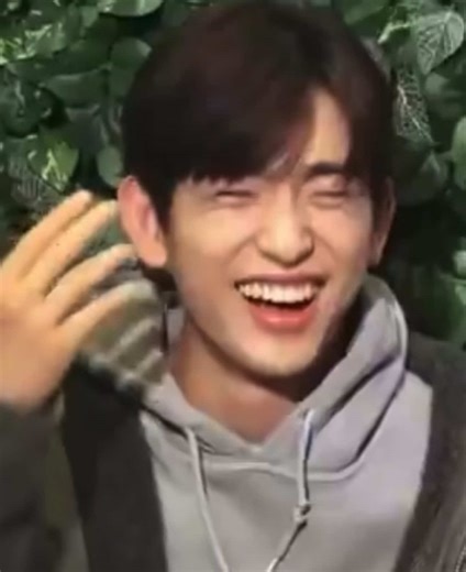 GOT7's Jinyoung Shows Off His Savage Side