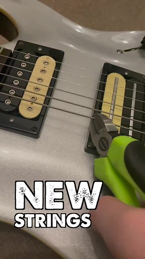 Who else restrings their guitars at least once a week? Just me? 👀 #fyp #frontpage #guitar #guitartok #guitarist #restring #Schecter #jamieslaysuk