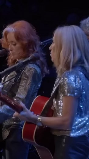 “Everything Is Broken” performed by Sheryl Crow and Bonnie Raitt at the 2019 Crossroads Guitar Festival. | Crossroads Guitar Festival