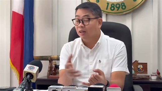 Pinag-aaralan na ng Department of Agriculture ang posibleng epekto ng sigalot sa Middle East sa sektor ng agrikultura. Sabi ni Asec. Arnel de Mesa, may P100 milyong pondo ang kagawaran para sa fuel subsidy sa mga magsasaka at mangingisda. | via Johnson Manabat, ABS-CBN News | ABS-CBN News