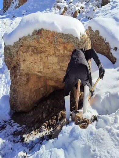 Extreme Winter Survival Camping Techniques Explained