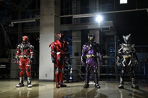 「仮面ライダーゼロワン」滅亡迅雷の4人同時変身！『ゼロワン Others 仮面ライダー滅亡迅雷』予告編