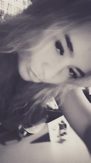 Chloe🍒 (@chloe_hunter27)’s videos with original sound - bimbo