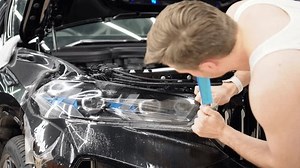 Procédé d'installation d'un film de protection : vidéo de stock (100 % libre de droit) 3941495275 | Shutterstock