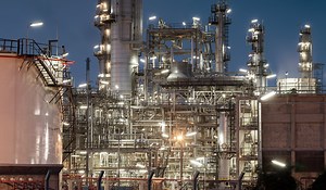 Full Potential Oil Reﬁning in a Challenging Environment