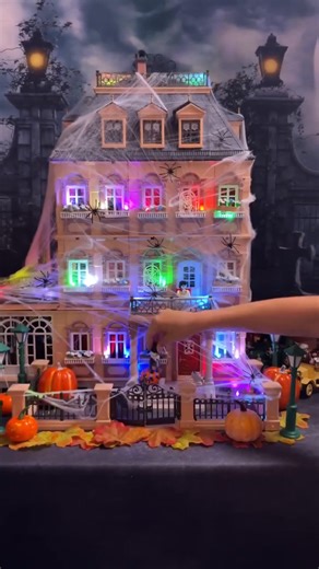 🏠 Économisez 30 % sur la Maison Belle Époque 🎃 Profitez-en avant que cette offre ne s’évanouisse ! 🕯️🕸️ | Playmobil
