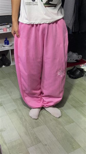 Stylish Pink Sweatpants Outfit Ideas