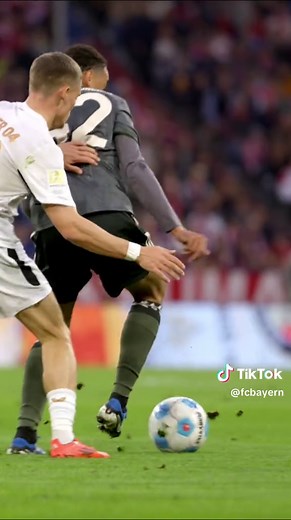 Musiala's Amazing Footwork vs Leverkusen | FC Bayern Artistry