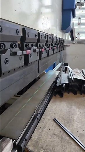 Laser Alignment Device for Perfect Bending Accuracy #pressbrake#tools #alignment #metalworking