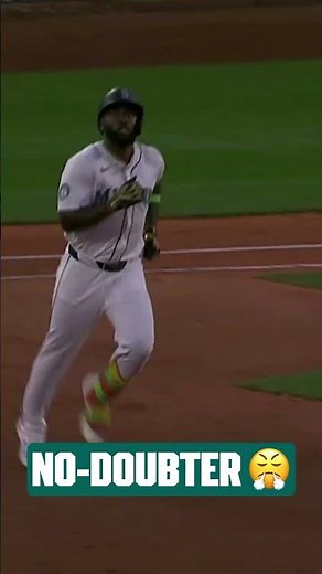 Randy Arozarena takes a tomahawk swing and DESTROYS this baseball 😳