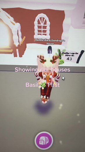 Exploring Our Beautifully Decorated Houses in Adopt Me on Roblox