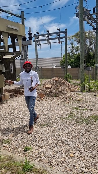 397K views · 9.6K reactions | Doing what we do best Another man's trash is another's treasure RILEY AUCTIONS AFRICA disposing redundant and obsolete assets on behalf of BITOU MUNICIPALITY in the western cape www.rileyauctions.co.za Africa's Own #rileyauctionsafrica #auctionoftheday #assetmanagement #AssetDisposal #auctions #blackprofessionals | Riley Auctions Africa | Facebook