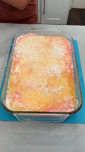 407K views · 1.3K reactions | Fantastic pineapple, strawberry dump cake Olivia uses crushed pineapples, strawberry cake mix, sweetened condensed milk, melted butter and coconut flakes to make a delicious dessert. This original video was produced by Network Media LLC and Olivia | Mix Fix & LOLs | Facebook
