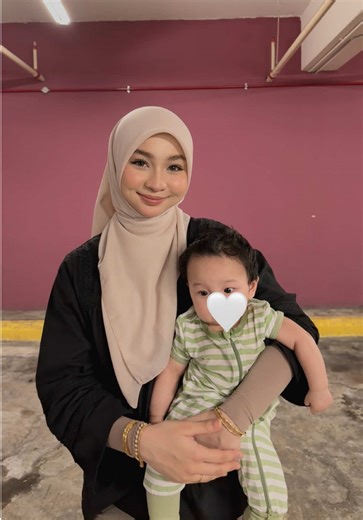 new year, new life mommy and hud. allah sebaik baik perancang, ganti yang lebih baik iaitu anak, asalkan bukan hilang hud 🤎