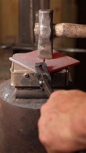 Making the back plate for a forged quilt square