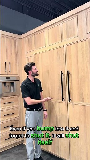 the 36’’ Thermador custom panel fridge blends beautifully into any kitchen #thermador #customkitchen