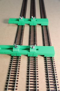 Model Railroad Track Gauge: Adjustable O, HO/OO, N Scale   Re-railer - Etsy