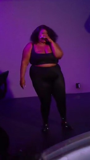 YALL… i did a peloton class. Im definitely tryna smell my bike seat after 😏