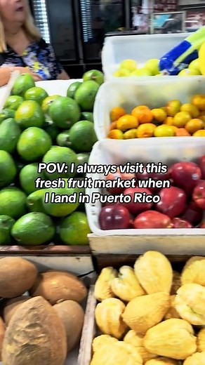 Nada como las frutas del país 🇵🇷😋 📍 Puerto Rico 🇵🇷 📸 @_jsforjos 👥 Facebook: PRviveOfficial⠀⠀⠀⠀⠀⠀⠀⠀⠀ 📱 Instagram: @PRvive 🎥TikTok: PRvivee⠀⠀⠀⠀ ⭐️¡Descubre cómo puedes promocionar tu negocio en nuestra página de Instagram @PRvive! Contáctanos hoy y descubre cómo puedes ser parte de nuestra comunidad. ♻️ NO DEJEN BASURA, CUIDEMOS LO NUESTRO 📌#PRvive #PuertoRico #PR #frutas #plazaselmercado #santurce #sanjuan | PRvive