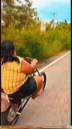 I am the ugly toad made in Thailand. it is a book !!!!!!!! 🤘🏿😝🤘🏿 #คางคกอวตาร #kustom | Apichat Panajapoh