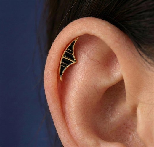 Lunar Eclipsethreadless Labret Stud/ 925 Sterling Silver & F136 Titanium/black Enamel Flat Back Earring/ Helix, Tragus, Conch Jewelry 16/18G - Etsy