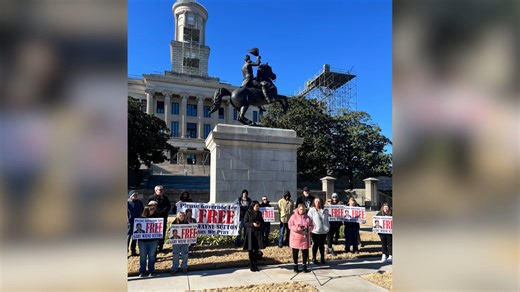 Family of death row inmate Gary Wayne Sutton rallies at Capitol, calls on governor to stop execution