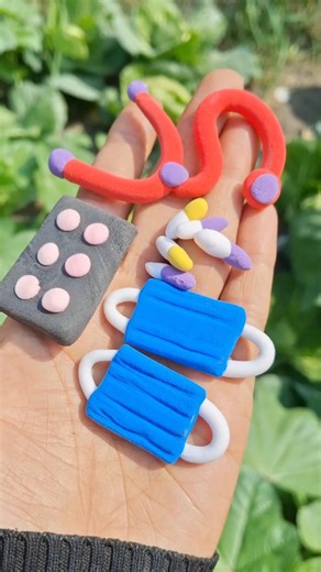 Medical Equipment Medicine made by clay #shortvideo #viral #craft #clay #tranding
