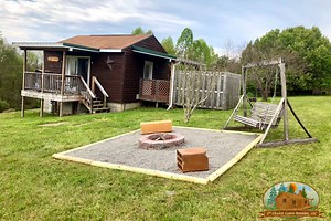 Couples Cabin in Hocking Hills with Private Hot Tub Pet Friendly - 1st Choice Lodging